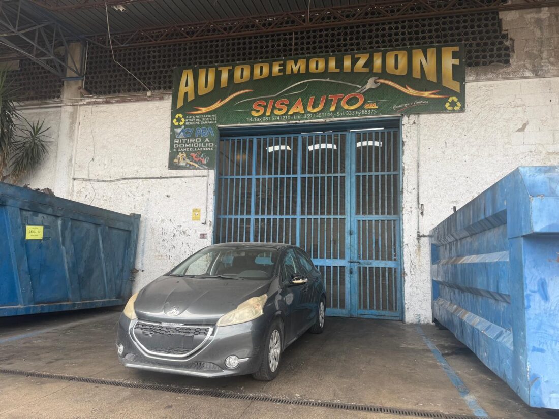 PEUGEOT 208 BENZINA